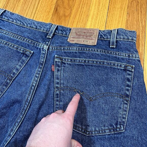 Vintage Levi’s 550 Relaxed Fit Tapered Leg Jeans 38x30 USA Made 90s Medium Wash - Picture 12 of 12